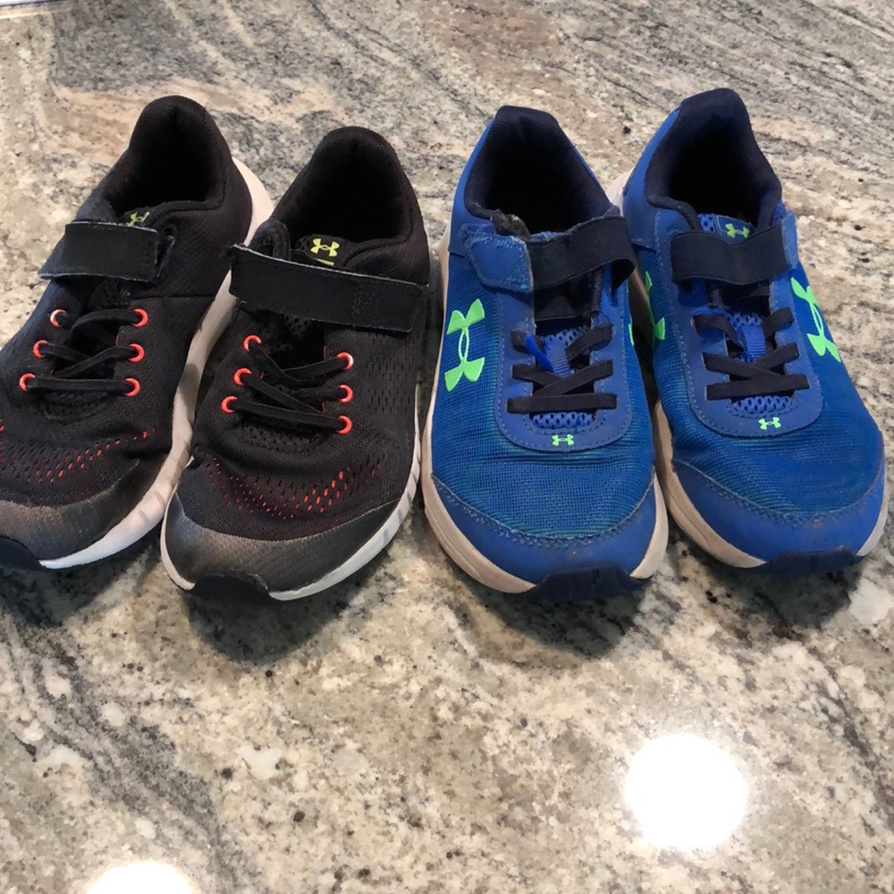 Boys under armour youth sz 3 tennis shoe